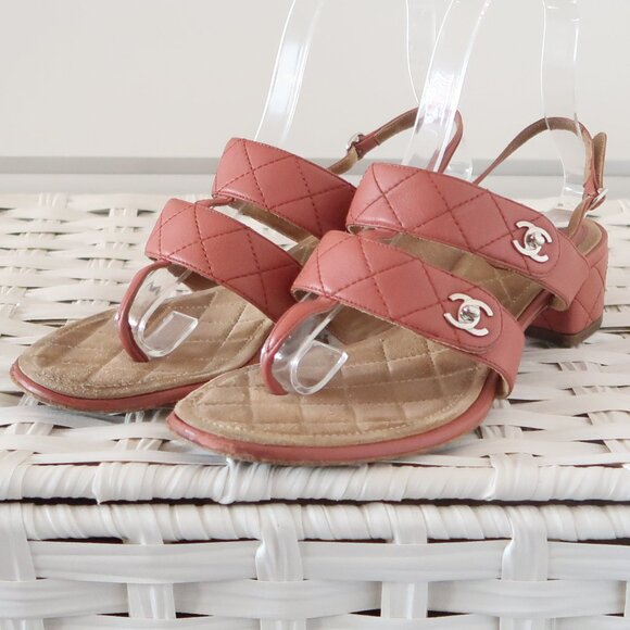 Chanel Quilted Leather Logo Sandals – Designer Summer Slides in Coral Pink - Picture 11 of 16